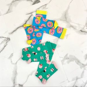 Fun compression socks.  Both pair are a size small. Two pair for one price.